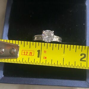 Silver Ring with Cubic Zirconia Gemstone, s925